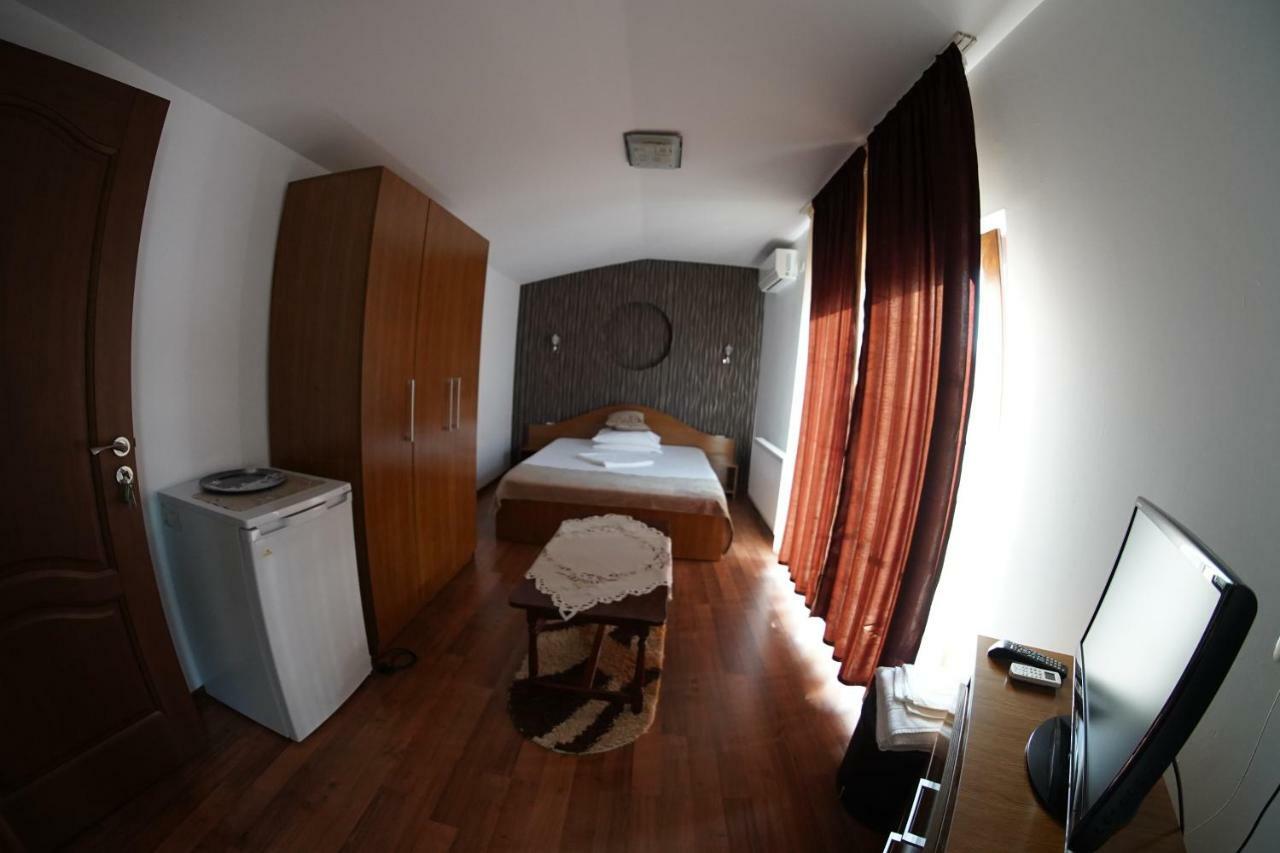 Vila Trandafir Constanţa Exterior foto